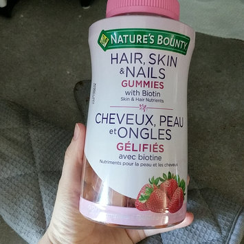 Photo of Nature's Bounty Hair, Skin & Nails Gummies uploaded by tia n.
