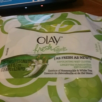 Photo of Olay Fresh Effects As Fresh As New Exfoliating Wet Cloths uploaded by Amber M.