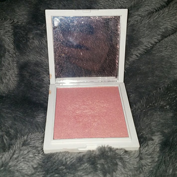 Photo of Jessica Liebeskind Illuminating Face Highlighter uploaded by Samantha p.