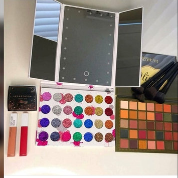 Photo of Morphe 35N - 35 Color Matte Eyeshadow Palette uploaded by Arshifa.s💕💕 ..