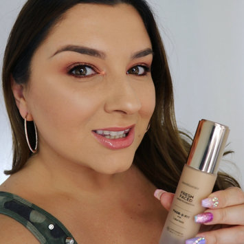 Photo of bareMinerals MADE-2-FIT Fresh Faced Liquid Foundation uploaded by Laurissa D.