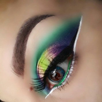 Photo of MAKE UP FOR EVER 12 Flash Color Case uploaded by Alicia C.