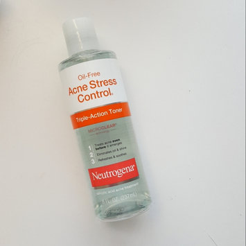 Photo of Neutrogena® Oil-Free Acne Stress Control® Triple-Action Toner uploaded by jocelyn l.