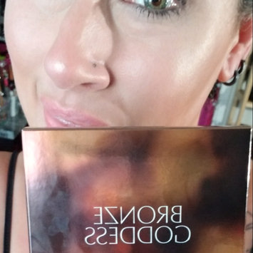 Photo of Estée Lauder Bronze Goddess Powder Bronzer uploaded by Carrie S.