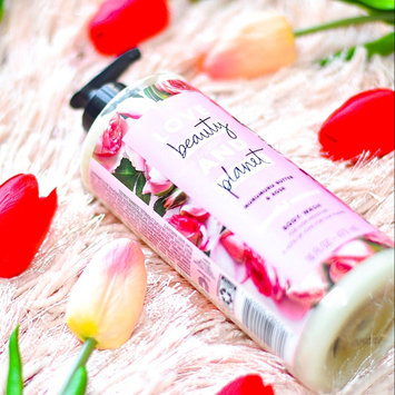 Photo of Love Beauty And Planet Bountiful Moisture Murumuru Butter & Rose Body Wash uploaded by Seerra P.