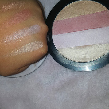 Photo of wet n wild MegaGlo Illuminating Powder uploaded by Carla G.