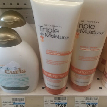 Photo of Neutrogena® Triple Moisture Cream Lather Shampoo uploaded by Marquita S.
