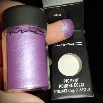 Photo of M.A.C Cosmetics Pigment uploaded by Emma G.