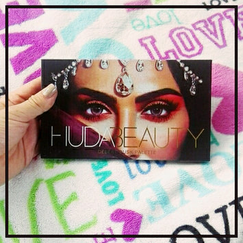 Photo of Huda Beauty Desert Dusk Eyeshadow Palette uploaded by Shey Á.