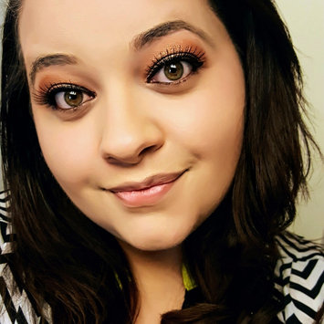 Photo of Estée Lauder Perfectionist Youth-Infusing Serum Makeup SPF 25 uploaded by Laura N.