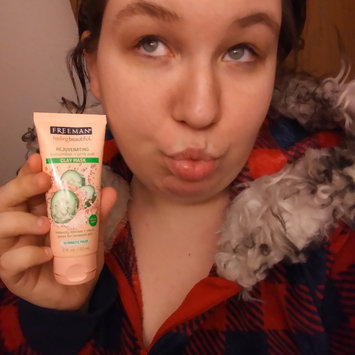 Photo of Freeman Feeling Beautiful Rejuvenating Clay Mask, Cucumber + Pink Salt 6 oz uploaded by Alicia A.