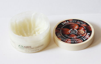 Photo of THE BODY SHOP® Shea Body Scrub uploaded by Marie B.