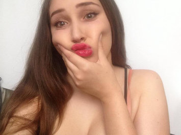 Photo of Smashbox Light it Up Lipstick + Instamatt Set uploaded by Aniwa O.