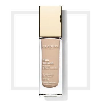 Photo of Clarins Skin Illusion SPF 10 Natural Radiance Foundation uploaded by Bianca W.