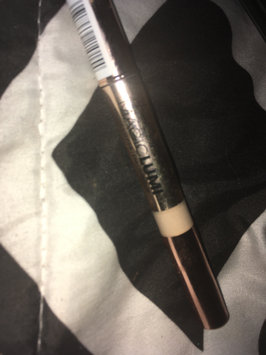 Photo of L'Oréal Paris MAGIC by Studio Secrets Magic Lumi Highlighting Concealer uploaded by Diyona J.