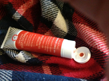 Photo of FIRST AID BEAUTY Skin Rescue Deep Cleanser with Red Clay uploaded by Siv S.
