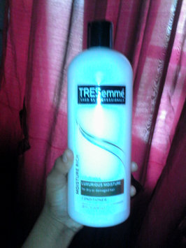 Photo of TRESemmé Moisture Rich Conditioner Luxurious Moisture uploaded by Ayesha K.