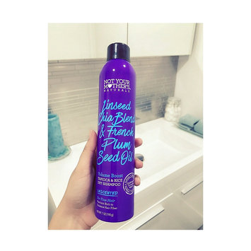 Photo of Not Your Mother's® Naturals Linseed Chia Blend & French Plum Seed Oil Volume Boost Tapioca & Rice Dry Shampoo uploaded by Mafe Z.