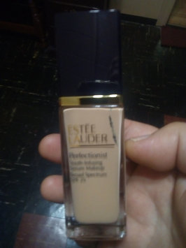 Photo of Estée Lauder Perfectionist Youth-Infusing Serum Makeup SPF 25 uploaded by Minerva C.