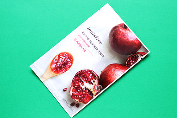 Photo of Innisfree It's Real Squeeze Mask 5pcs (Pomegranate) uploaded by Idoia A.