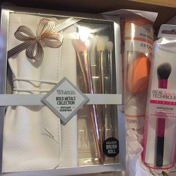 Photo of Real Techniques: Bold Metals Collection Spotlight Essentials Holiday Set uploaded by STEPHANIE C.
