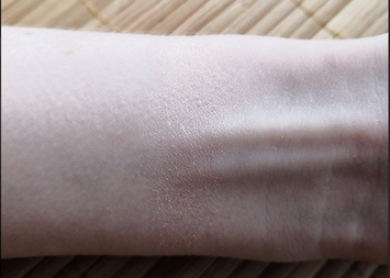 Photo of Jouer Cosmetics Powder Highlighter uploaded by Anna K.