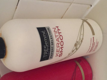 Photo of TRESemmé Keratin Infusing Conditioner uploaded by carlina g.