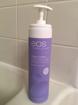 Photo of eos™ Ultra Moisturizing Shave Cream Pomegranate Raspberry uploaded by Victoria C.