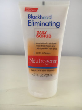Photo of Neutrogena® Blackhead Eliminating Daily Scrub uploaded by Reina L.