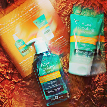 Photo of Neutrogena® New Acne Proofing™ Gel Cleanser uploaded by Maria De Jesus B.
