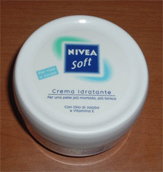 Photo of NIVEA Refreshingly Soft Moisturizing Cream uploaded by yomna k.