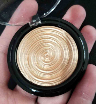 Photo of Laura Geller Beauty Laura Geller Baked Gelato Swirl Illuminator - Gilded Honey uploaded by Adriana P.