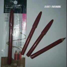 Photo of Maybelline Expert Eyes Defining Liner uploaded by Krysta L.