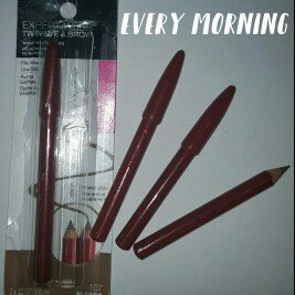 Photo of Maybelline Expert Eyes Defining Liner uploaded by Krysta L.