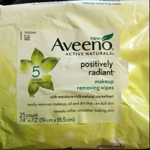 Photo of Aveeno® Active Naturals Positively Radiant Makeup Removing Wipes uploaded by Sandra R.