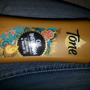 Photo of Tone® Oil Infusion Rejuvenating Body Wash 16 fl. oz. Bottle uploaded by Kenya G.