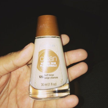 Photo of Cover Girl Warm Beige Sensitive Skin Liquid Make Up uploaded by Bere Z.