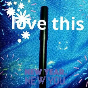 Photo of M.A.C Cosmetics Modern Twist Kajal Liner uploaded by Sana K.