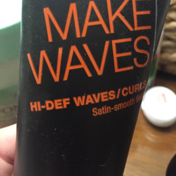 Photo of TRESemmé Expert Selection Make Waves Shine Enhancing Cream uploaded by Shana Z.