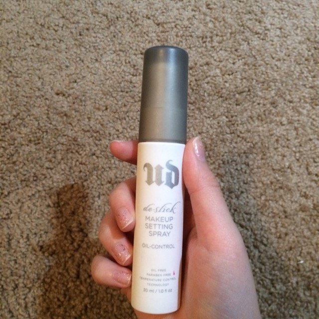 Urban Decay De-slick Oil Control Makeup Setting Spray