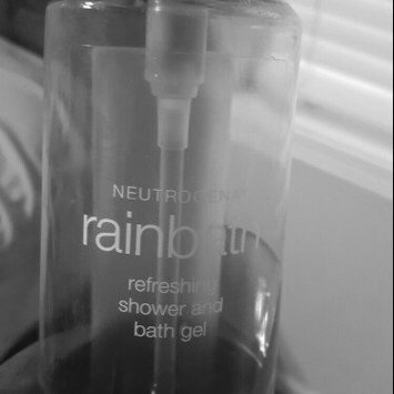 Photo of Neutrogena® Rainbath® Refreshing Shower and Bath Gel - Original uploaded by Abra R.