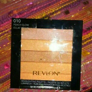 Photo of Revlon Highlighting Palette uploaded by Katelyn O.