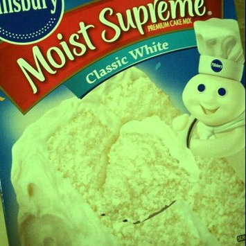 Photo of Pillsbury Moist Supreme Cake Mix Classic White uploaded by Tay S.