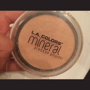 Photo of L.A. Colors Mineral Pressed Powder uploaded by Federica C.