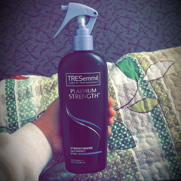 Photo of TRESemmé Platinum Strength Strengthening Heat Protect Spray uploaded by Leslie B.