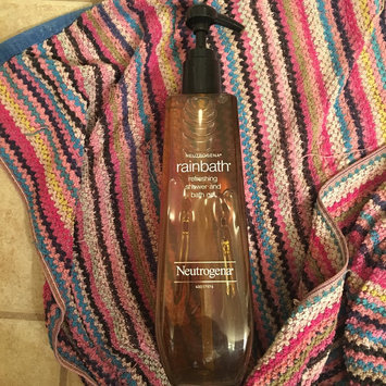 Photo of Neutrogena® Rainbath® Refreshing Shower and Bath Gel - Original uploaded by Betsy G.