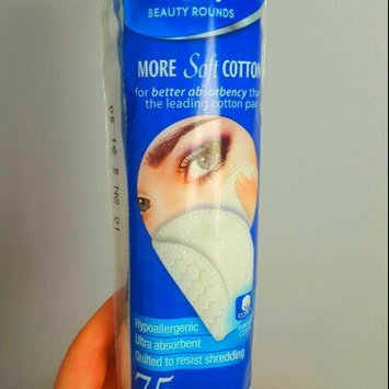 Photo of Q-tips Beauty Cotton Rounds uploaded by Taylor H.