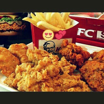 Photo of KFC uploaded by Yuliza Lisbeth Q.