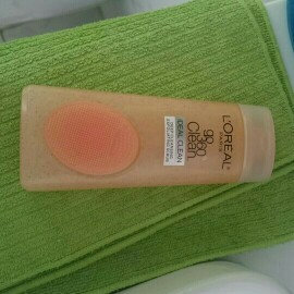 Photo of L'Oréal Paris Go 360 Clean Facial Cleanser uploaded by Karen A.