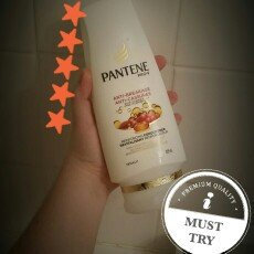 Photo of Pantene Pro-V Reinforcing Anti-Breakage Conditioner uploaded by Amanda M.
